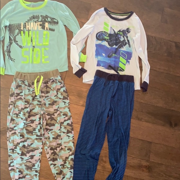 OshKosh pajama 2 sets size 10 GUC - Picture 1 of 5
